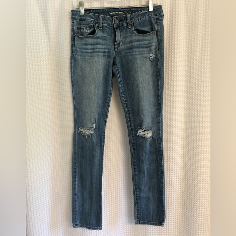 American Eagle, size 6 regular, skinny stretch jeans.